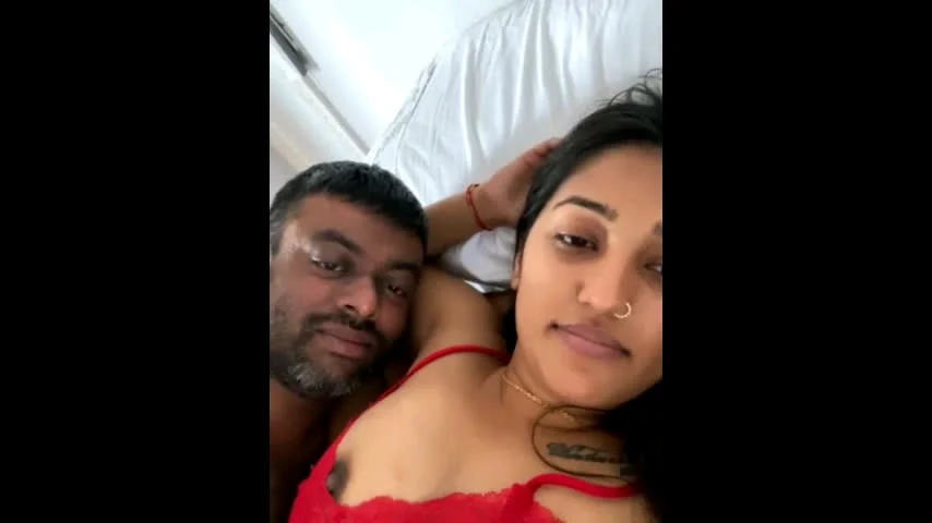 Nri Couple Aurora Maharaj Boobs And Armpit Show Desipapa 